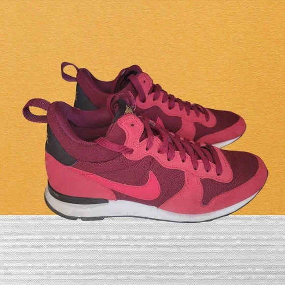 EUC Women's NIKE Internationalist Running Shoes Red 683967-600 Lace Up Mid Top 9 - Picture 2 of 9